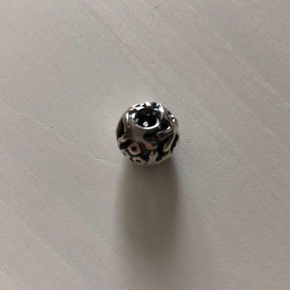 Trollbeads Unity Sterling Silver Bead, retired - Picture 3 of 3